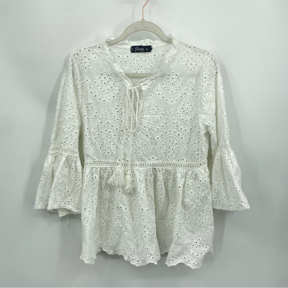 Zenara Women's White eyelet top bell sleeve‎ embroidered - white, M